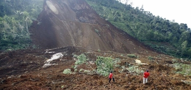 لە هیندستان بەهۆی زەوی لەرزینێکەوە ١٥ کەس گیانیان لەدەستدا