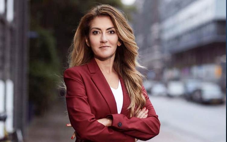 Jineke Kurd xwe ji bo serokwezîriya Holandayê amade dike