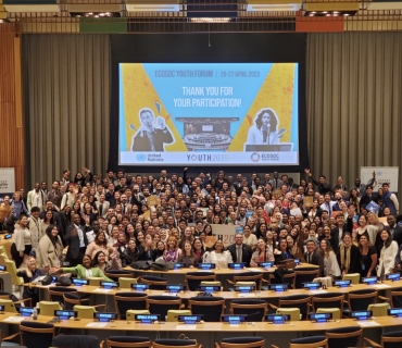 گوین گاونتلێت، سەرۆکی بەبازاڕکردنی جیهانی لە بەرنامەی پەرەپێدانی نەتەوە یەکگرتووەکان : پێشکەوتنە تەکنەلۆژییەکان وایان کردووە رووبەڕوی ئالنگارییی جیهانییەکان ببینەوە