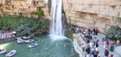 الإقليم يمنع أخذ أموال من السائحين مقابل الدخول الى المنتجعات السياحية .
