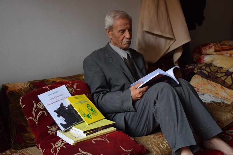 Nivîskarekî      Kurd koça dawî kir