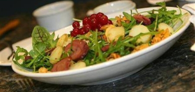 أطعمة يجب تناولها بعد سن الخمسين وأخرى تجنبها!