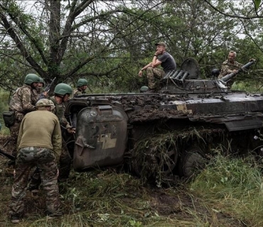 بولگاریا 100 ئۆتۆمبێلی سەربازیی دروستکراوی ڕووسیا ڕەوانەی ئۆکرانیا دەکات