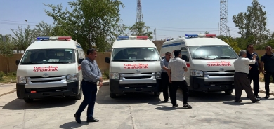 رئيس حكومة الاقليم مسرور بارزاني يقدم ثلاث سيارات إسعاف لمستشفى كفري العام