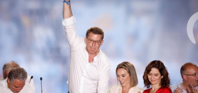 زعيم اليمين الإسباني يعلن فوزه في الانتخابات وسعيه إلى تشكيل حكومة