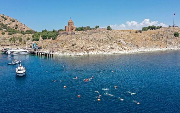 Duyemîn Festîvala Avjeniyê ya Gola Wanê bidawî bû