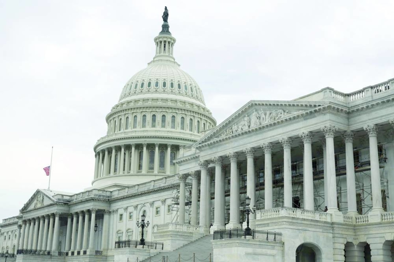 مجلس النواب يناقش مخاطر الاطباق الطائرة والكائنات الفضائية على الامن القومي الاميركي