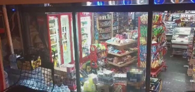 Li Stenbolê dikanek hate gulebarankirin: 2 kuştî, 1 birîndar