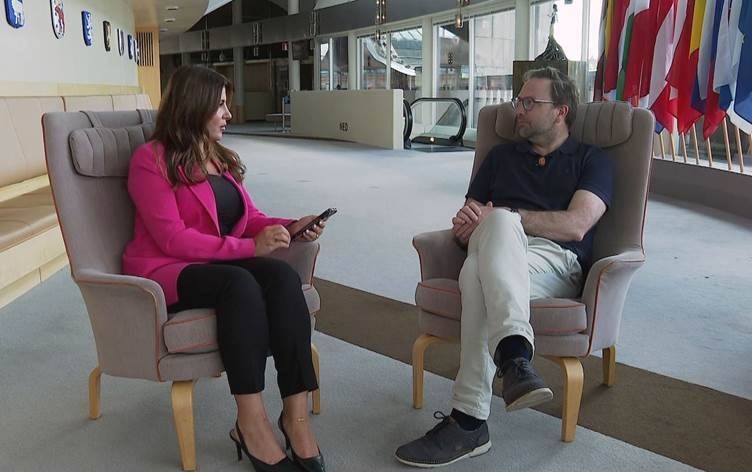 Parlamenterê Swêdê: Em dikarin bi Hewlêrê re pêwendiyên baş bidomînin