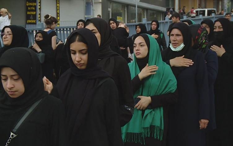 Caferî û Şîeyan li Stenbolê şîn girê da: 'Rojeke gelekî zehmet e'
