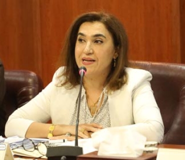 پ.د.تافگە عەباس بوستانی     مامۆستای یاسا لە زانكۆی سەڵاحەدین:     پێویستە ئەو ماددە یاساییەی بەرەنگاربوونەوەی ماددەی هۆشەبەر هەموار بكرێتەوە كە دەڵێت: «بازرگانانی ماددەی هۆشبەر بە سزادان بە لەسێدارەدان، یان زیندانی هەتا هەتایی سزا دەدرێن»، بگۆڕێت بە «بە 