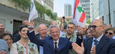 حاكم «المركزي» اللبناني ينتهي ملاحقاً بالدعاوى والشبهات