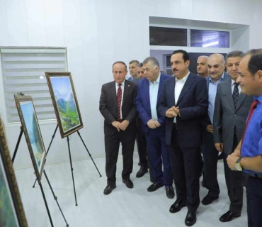 پێشانگای شێوەکاری بۆ هونەرمەند ڕەزوان قادر کرایەوە