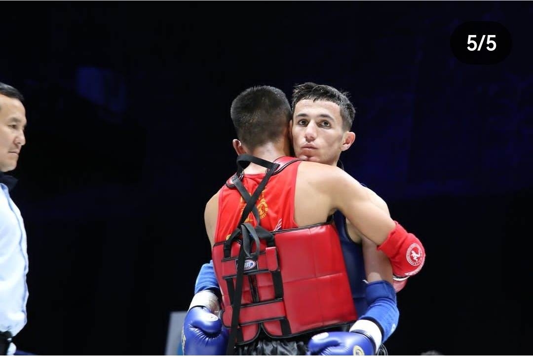 هیچ کەس ولایەنێک هەڵ نەستاوە بەیارمەتیدانمان