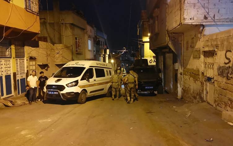 Li Dîlokê 2 malbat bi çekan bi hev ketin: 15 kes birîndar bûn