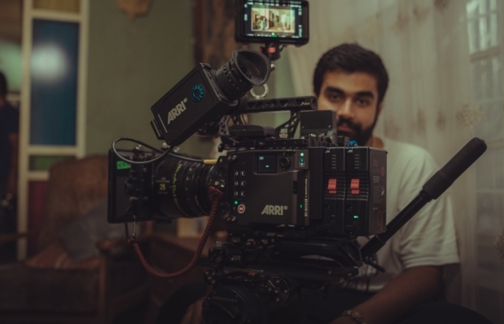 فيلم «الحب في زمن الكورونا» يجمع مشاهير السينما والمسرح الكوردي