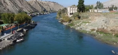 Du bira di ava Dukanê de xeniqîn