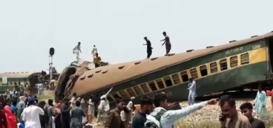 ژمارەی قوربانیانی ڕووداوی شەمەندەفەر لە باشووری پاکستان بۆ ٣٠ کوژراو و ٨٠ بریندار زیادی کردووە