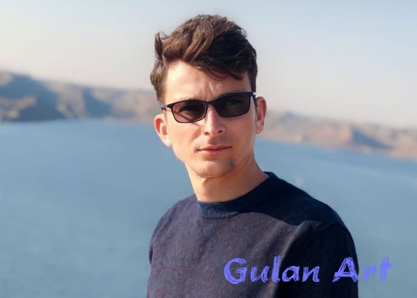 شاعیر ناوێکە شیعر دروستی دەکات نەک بنەماڵە و هاوڕێ و وەهمی سەری خۆت