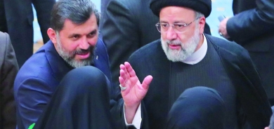 رئيسي يتعهد القضاء على ظاهرة نزع الحجاب