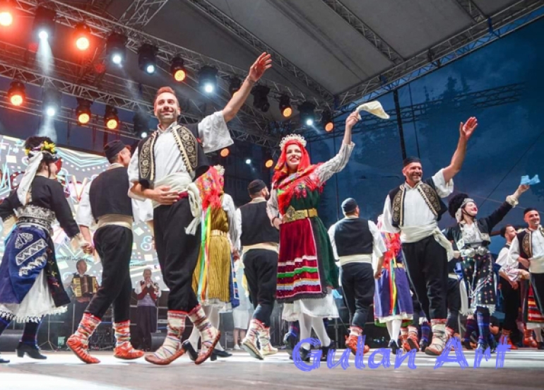 تیپی هونەری میللی کەرکوك لە ڕۆمانیایە