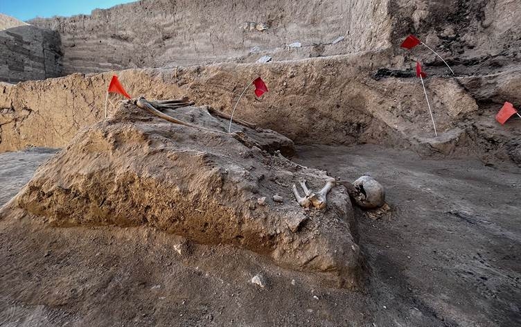 Li Keleha Ayanîsê ya 2700 salî skeletekî mirovan hat dîtin