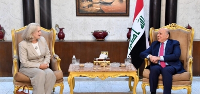 فؤاد حسين والسفيرة الأمريكية يبحثان العلاقات الثنائية بين البلدين