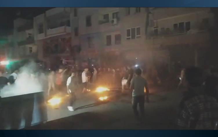 RIHA - DEDAŞê dîsa elektrîk qut kir: Welatiyan êdî debar nekir, daketin kolanan