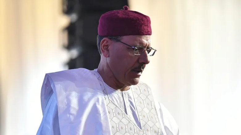 Derbarê tendirustiya Serokê desteserkirî yê Nîjerê de zanyarî hatin eşkerekirin