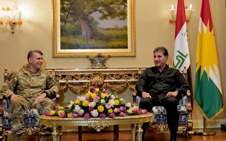 سه‌رۆك نێچيرڤان بارزانى پێشوازى له‌ شاندێكى باڵاى سه‌ربازيى هاوپه‌يمانان كرد