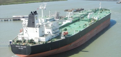 Amerîka dest bi dagirtina petrola keştiyeke Îranî kir