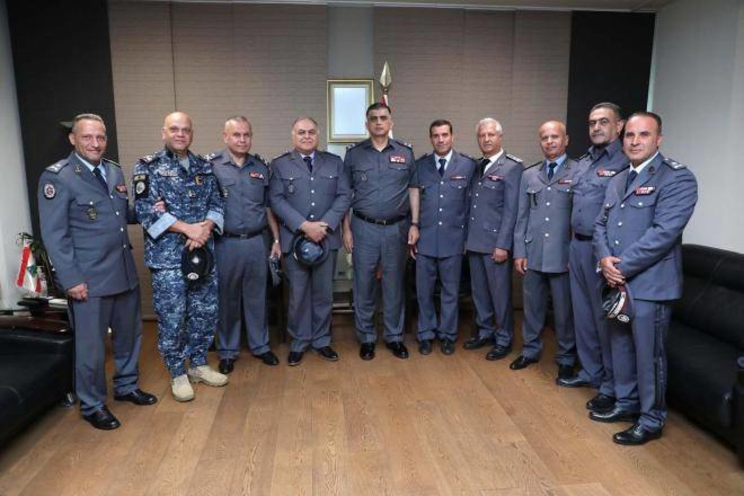 مدير الأمن الداخلي اللبناني يحذر من انعكاس السياسة على الاستقرار