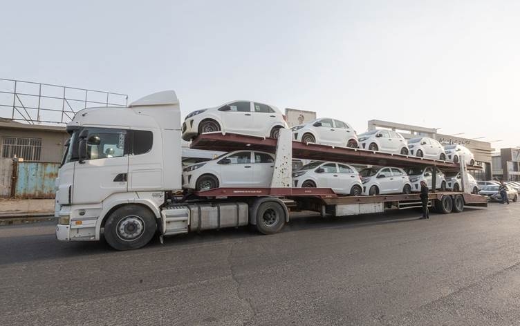 بغداد وأربيل تشكلان لجنة لتوحيد تعليمات استيراد السيارات