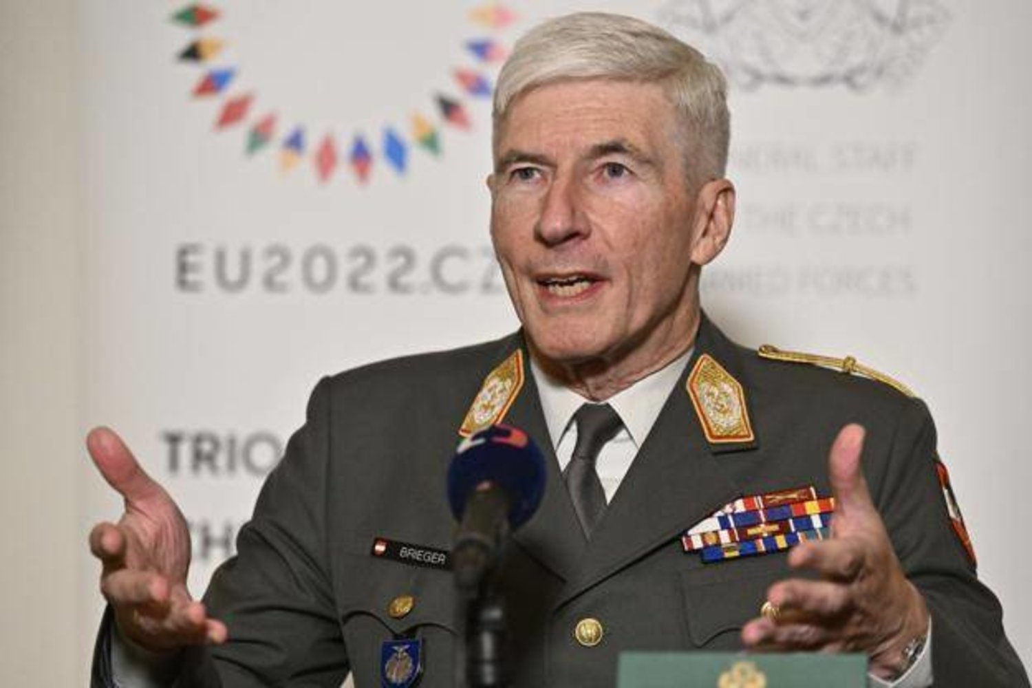 القائد العسكري للاتحاد الأوروبي يشكك في إمكانية استعادة أوكرانيا أراضيها