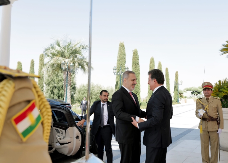 نێچيرڤان بارزانى، سه‌رۆكى هه‌رێمى ‏كوردستان پێشوازى له‌ به‌ڕێز هاكان فيدان، وه‌زيرى ده‌ره‌وه‌ى توركيا كرد.‏