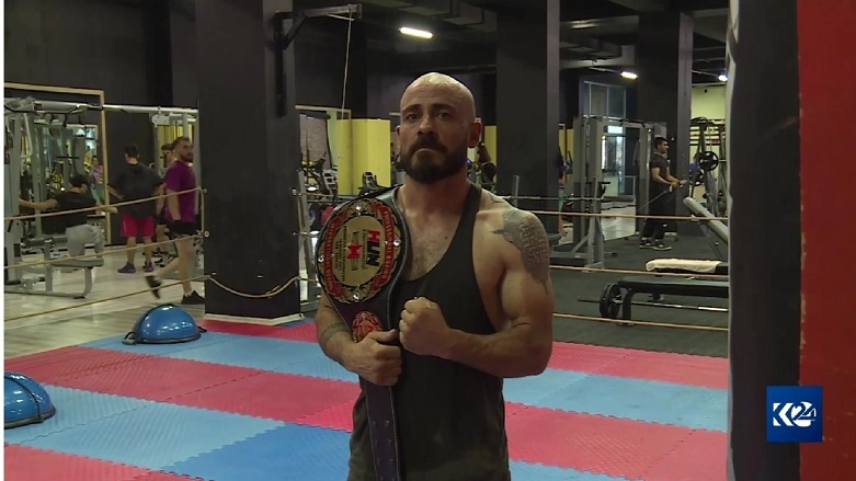 Çîroka şampiyonekî boksê: Di nava 5 salan de jiyana wî guherî