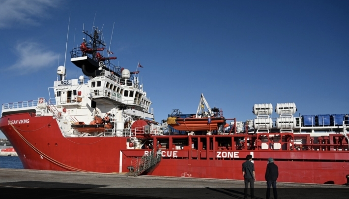 Keştiya Ocean Viking li Derya Spî 438 koçber rizgar kirine