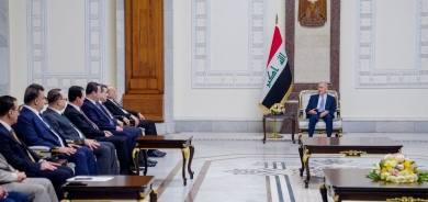 الرئيس العراقي يدعو بغداد لإرسال رواتب موظفي الإقليم