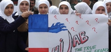 Fransa li dibistanan pêçana laçikê qedexe kir