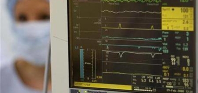 واحدة من كل أربع نساء قد تعاني من عدم انتظام ضربات القلب بعد انقطاع الطمث