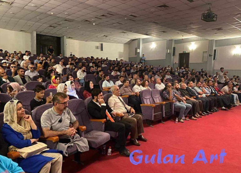 شاعیری گەنج(جەزا شێخانی)شاعیرە دڵشکاوەکان دەباتەوە سەر ستەیج