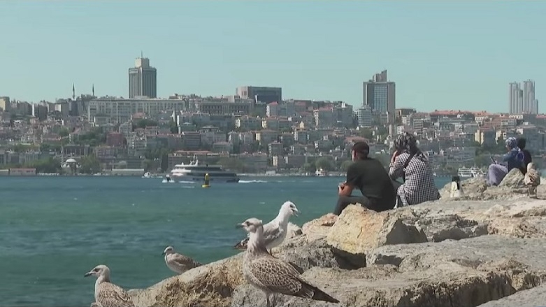 Karvedanên qedexekirina vexwarina alkolê li cihên giştî yên Stenbolê