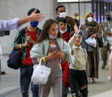 زیاتر لە ٨٤٠ هەزار پەنابەری ئەفغانی چاوەڕێی وەرگرتنی ڤیزەی کۆچبەرین بۆ ئەمریکا