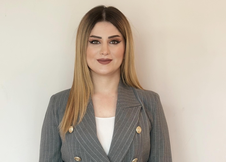 لاوان لە نێوان خەمساردی و خۆپێگەیاندندا