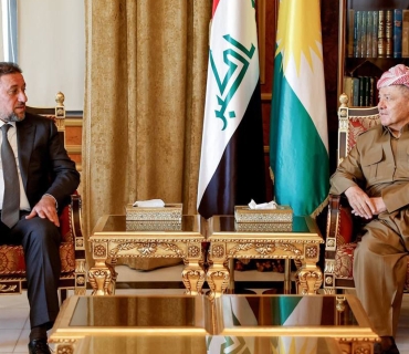 ســەرۆک بــارزانــی پـــێــشـــوازی لـــە ســەرۆکـــی هــاوپــەیــمــانــێــتــیی ســیـــادە دەکــــات