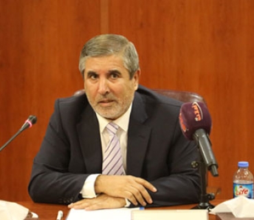 ئارام قادر  سه‌رۆكی هاوپه‌یمانی نیشتمانی و پسپۆر له‌ هزری ئیسلامی سیاسی:     حزبه‌ ئیسلامیه‌كان به‌ ئاستێك جنێوفرۆشن، هه‌زاران جنێوی ناشیرینی بۆ ده‌نووسن، بە ئاشكراش تەكفیرت دەكەن