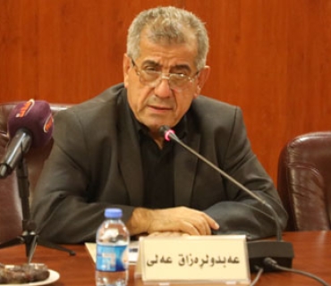 عەبدولڕەزاق عەلی  ئەندامی بەشی ڕۆشنبیری و ڕاگەیاندنی پارتی دیموكراتی كوردستان:        یەكێك لە سیما جوانەكانی كوردستان پێكەوەژیانی ئاشتیانەی نێوان پێكهاته و ئایینەكانە