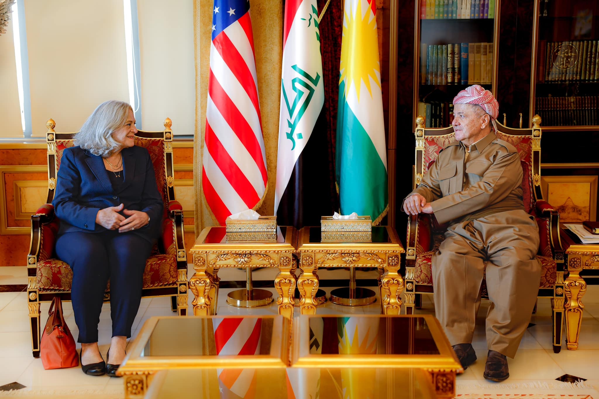 ســـەرۆك بــارزانــی پێشوازی لە باڵیۆزی ئەمەریكا لە عێراق دەكات