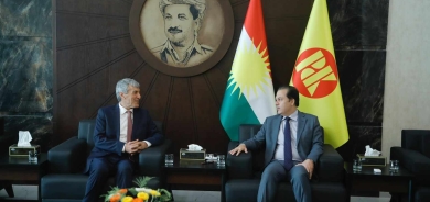 بەرپرسی بەشی ڕۆشنبیری و ڕاگەیاندنی (پ.د.ك) پێشوازی لە سەرۆكی پارتی سۆسیالیستی كوردستان/توركیا و شاندی یاوەری كرد