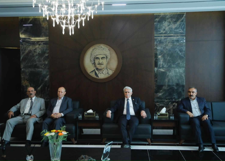 بەرپرسی بەشی ڕۆشنبیری و ڕاگەیاندنی (پ.د.ك) پێشوازی لە سەرۆكی پارتی سۆسیالیستی كوردستان/توركیا و شاندی یاوەری كرد